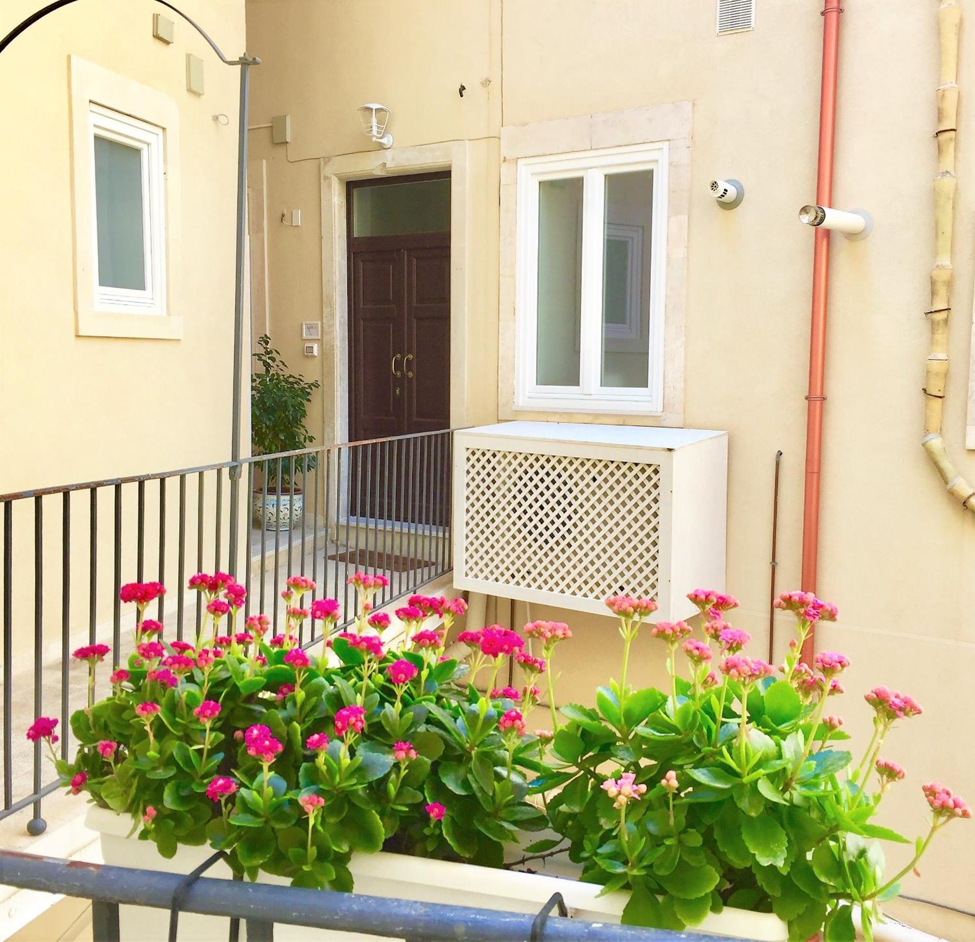 Suite 18, Casa Di Charme In Ortigia Сиракуза Екстериор снимка